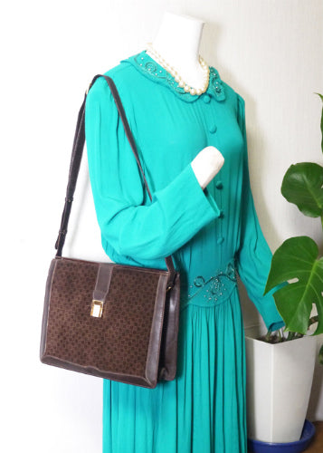 OLD Gucci　７０ｓ！激レア　スクエアGGショルダー（濃茶）