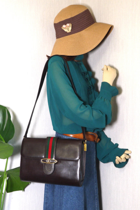 OLD Gucci 縦シェリー革ショルダー（茶）
