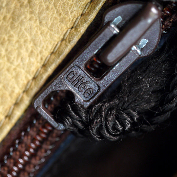 OLD Gucci　70ｓ激レア!!スクエアGG大型ショルダー（濃茶）