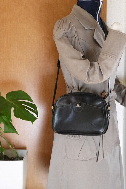 OLD Gucci 総皮ポシェット（黒）