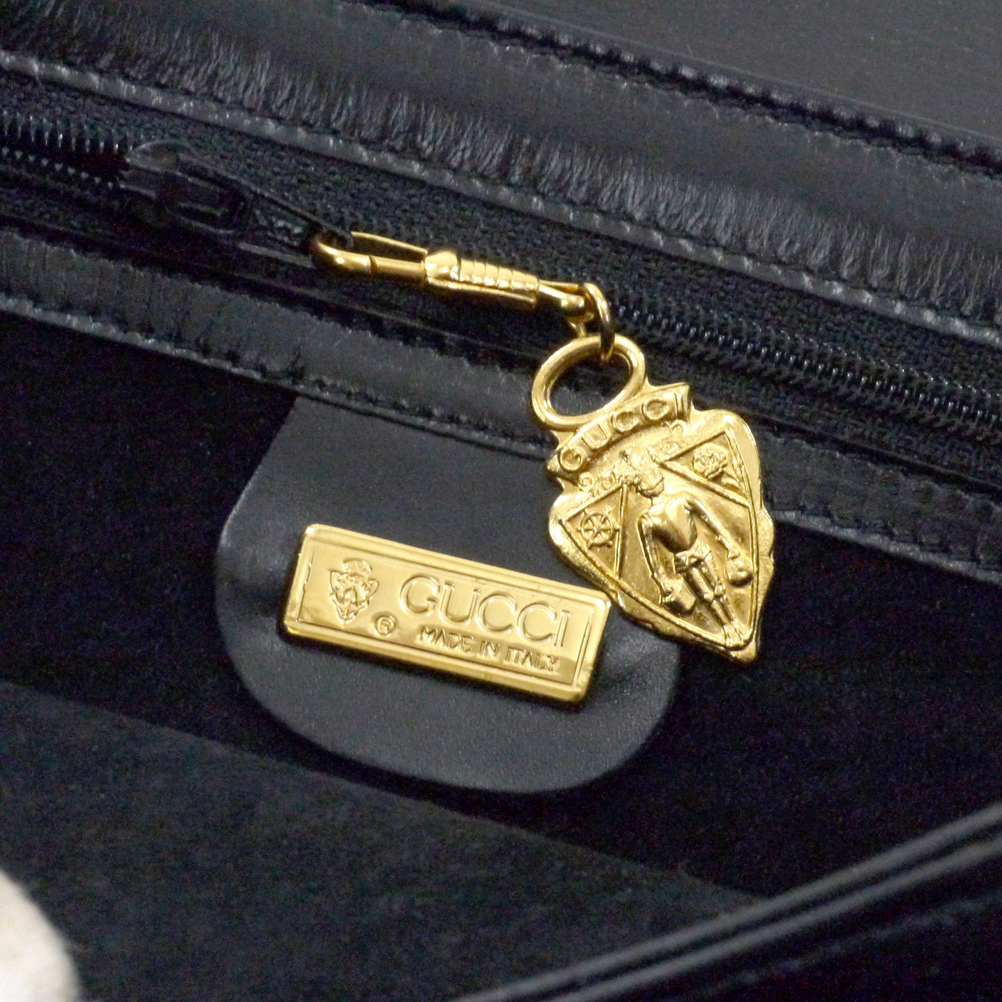 OLD Gucci 2WAYシンプルショルダー（黒）