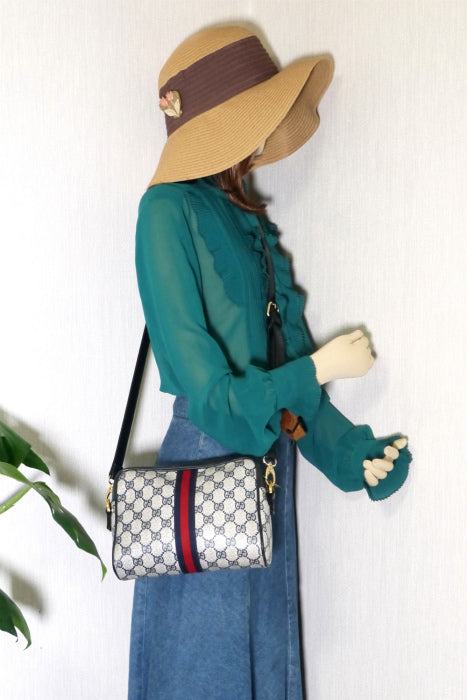 OLD Gucci 　リメイクショルダー（青・小）