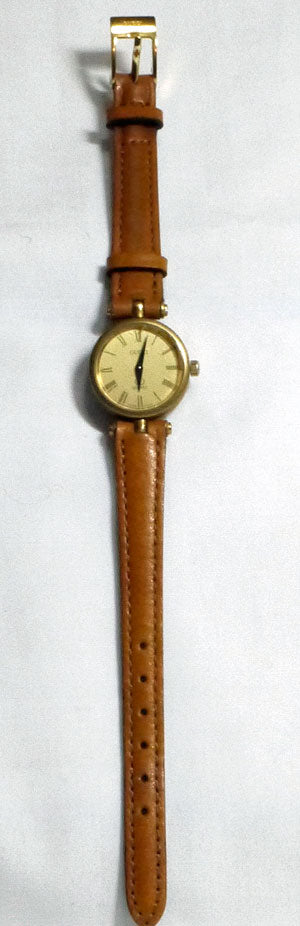 OLD Gucci シェリーフレーム腕時計