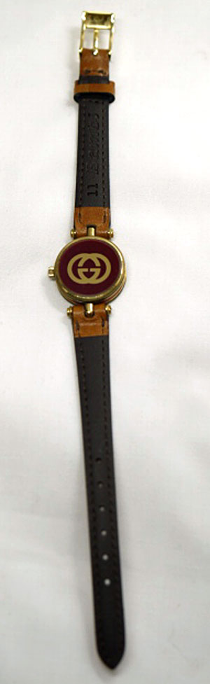 OLD Gucci シェリーフレーム腕時計