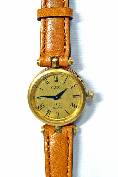 OLD Gucci シェリーフレーム腕時計