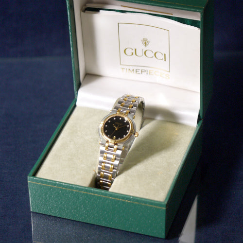OLD Gucci ダイヤ付ジャバラ腕時計（箱付き）