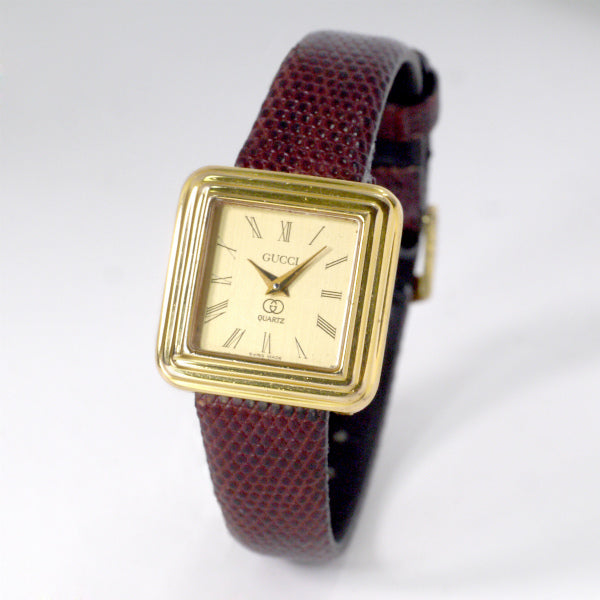 OLD Gucci スクエア ゴールドフェイス腕時計（茶）