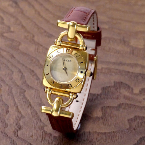 OLD Gucci ホースビット腕時計（ゴールド・茶）