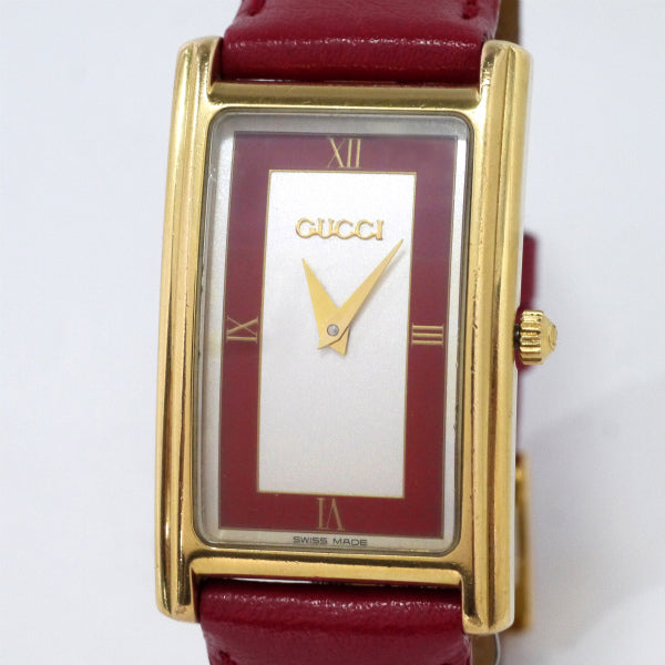 OLD Gucci 長方形フェイス腕時計（赤）
