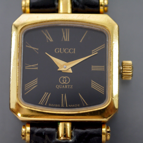 OLD Gucci クロコバンド スクエア腕時計（黒）