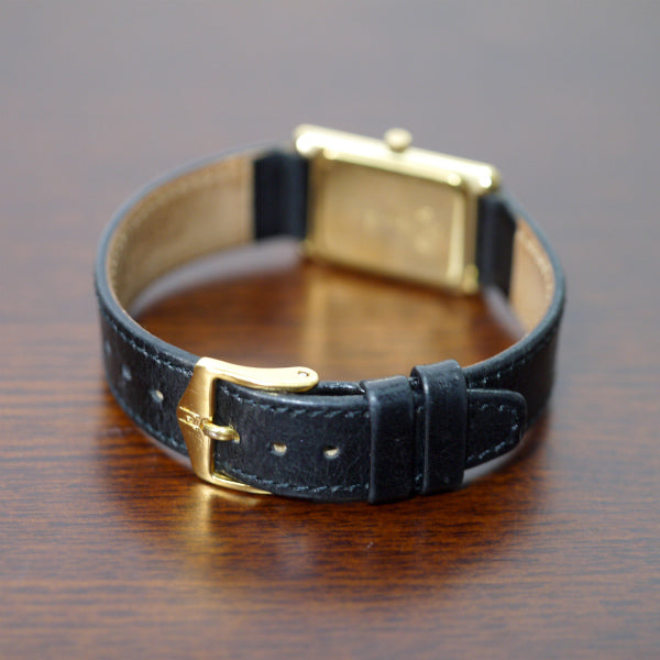 OLD Gucci レザーバンド スクエア腕時計（黒）