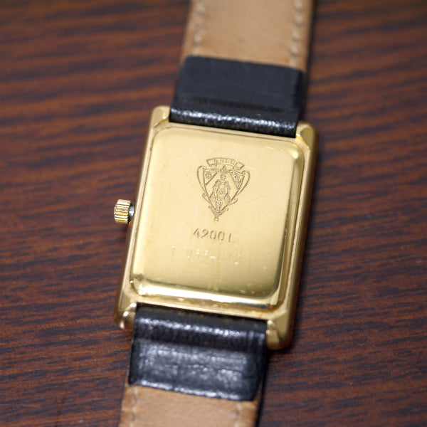 OLD Gucci レザーバンド スクエア腕時計（黒）