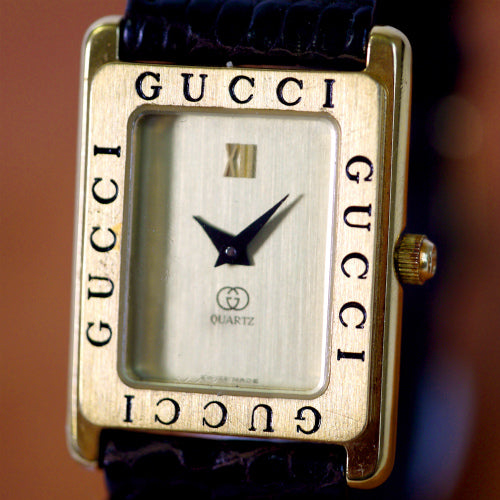 OLD Gucci  ロゴ入り腕時計（茶）