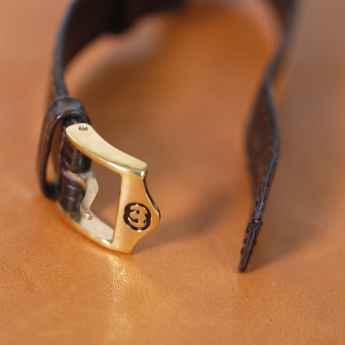 OLD Gucci  ロゴ入り腕時計（茶）