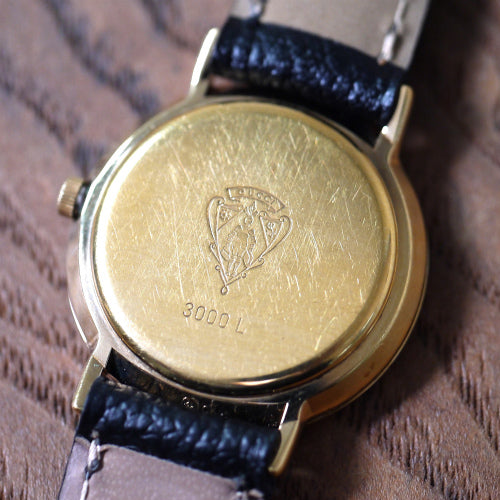 OLD Gucci ギリシャ数字 腕時計(黒バンド）