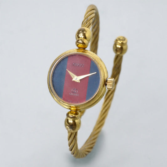 OLD Gucci　シェリーバングルウオッチ（ゴールド）