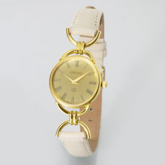 OLD Gucci ギリシャ数字サイドビット腕時計（アイボリー）
