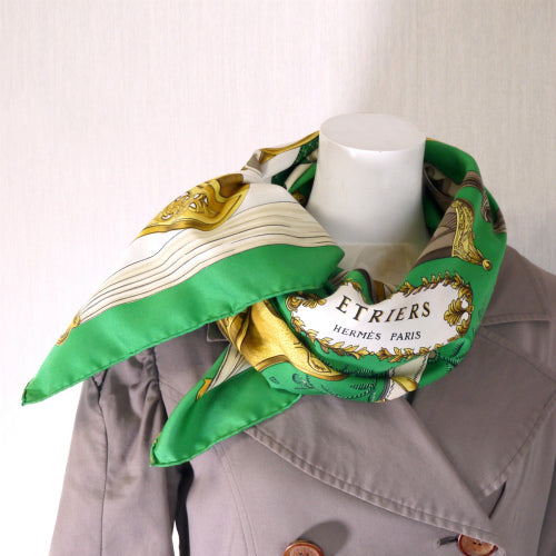 HERMES　大判カレ　スカーフETRIERS（緑）