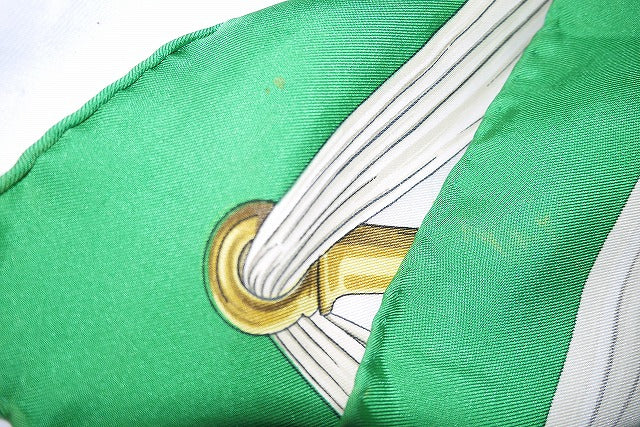 HERMES　大判カレ　スカーフETRIERS（緑）