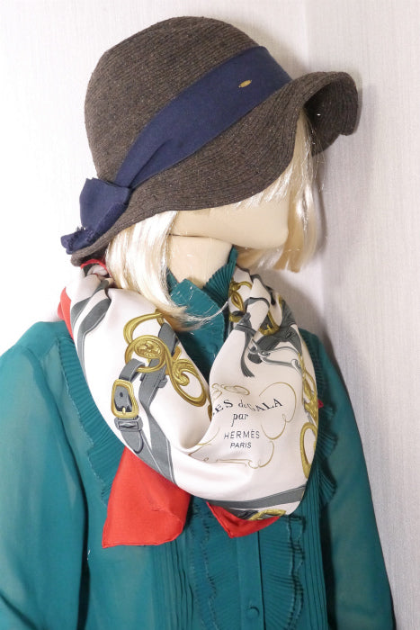 HERMES　大判カレ　スカーフBRIDESdeGALA （赤＆白）