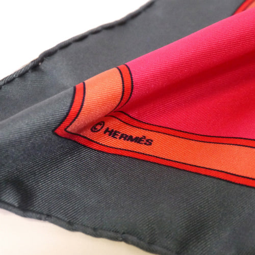 HERMES　大判カレ　スカーフCARROUSEL（ピンク）