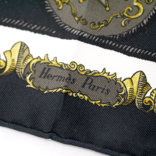 HERMES　ミニカレ スカーフLVDOVICVS MAGNVS（黒系/白い馬に跨ったルイ14世 ）