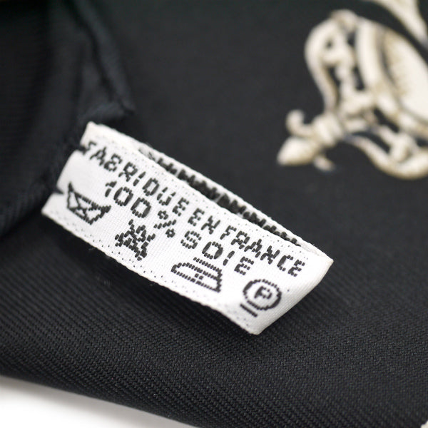 HERMES　ミニカレ スカーフLVDOVICVS MAGNVS（黒系/白い馬に跨ったルイ14世 ）