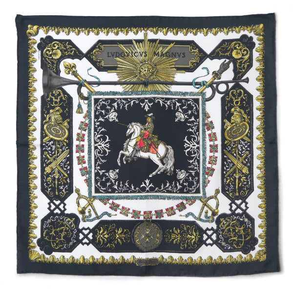 HERMES　ミニカレ スカーフLVDOVICVS MAGNVS（黒系/白い馬に跨ったルイ14世 ）