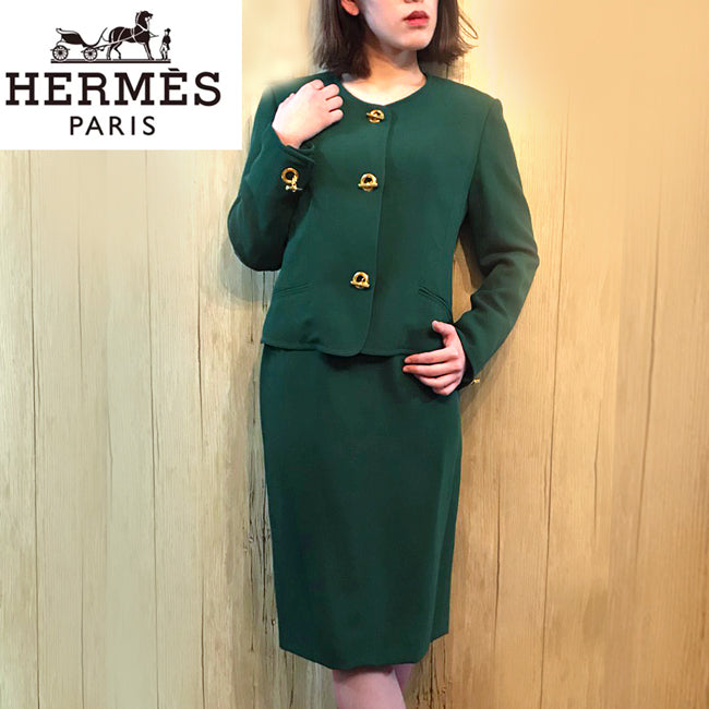HERMES マンテル留具スカートスーツ(緑）