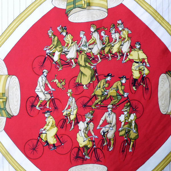 HERMES　大判カレ90スカーフ LES BECANES（赤系/自転車）