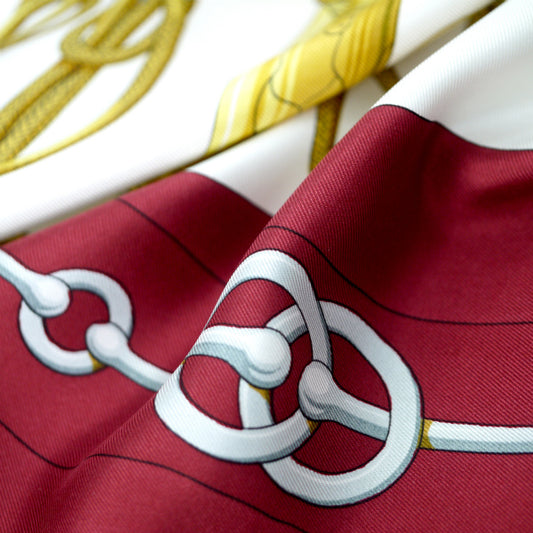 HERMES　大判カレ90スカーフ Cliquetis（赤系/カチカチ・剣）