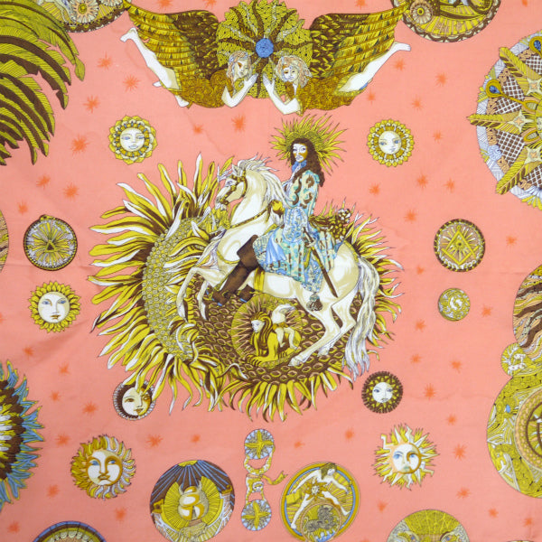 HERMES　大判カレ90スカーフ （オレンジ系）