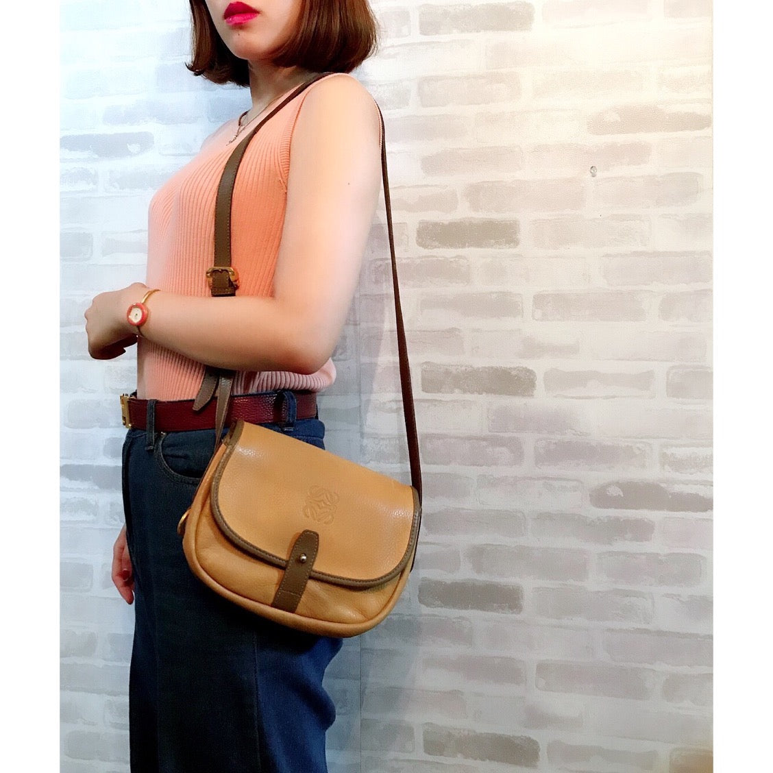 LOEWE　アナグラムロゴ レザーショルダー（黄）