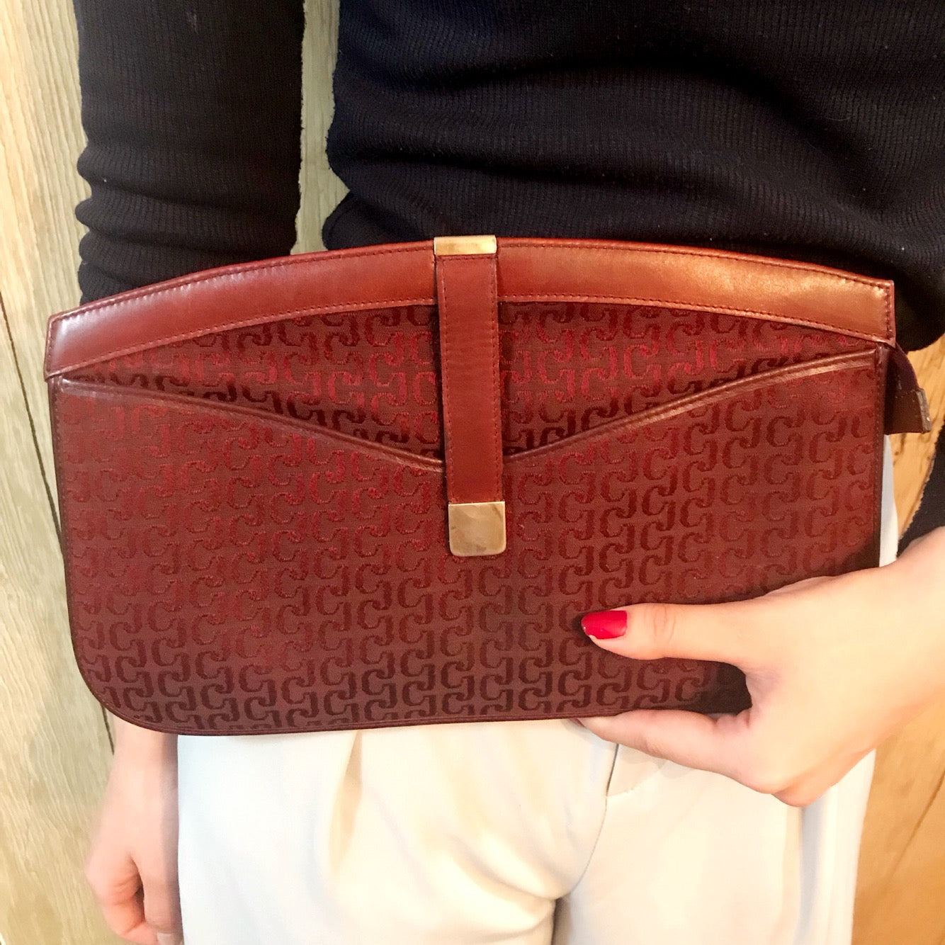 CHARLES JOURDAN　クラッチバッグ（赤）