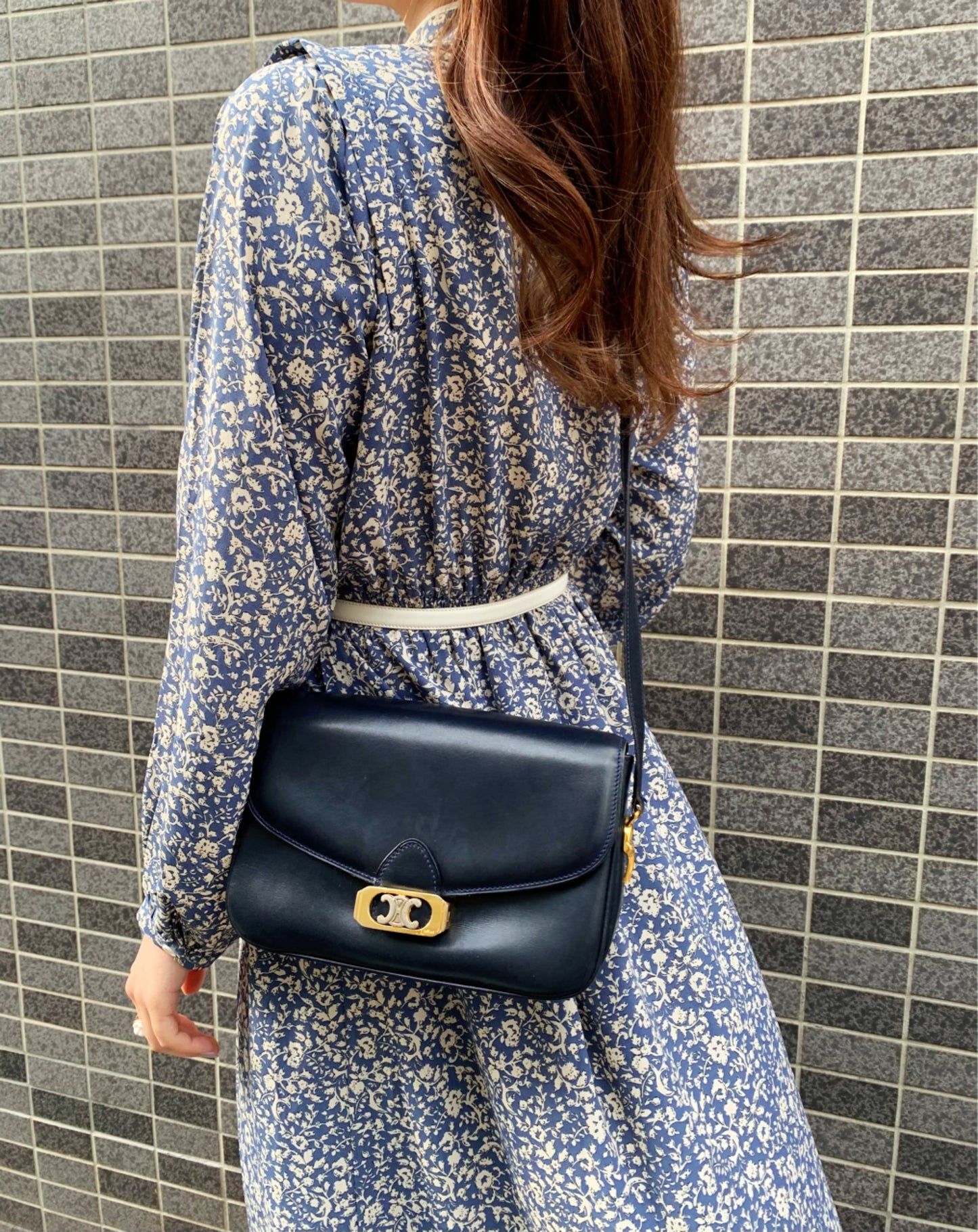 OLD CELINE　ブラゾン金具レザーショルダーバッグ（濃紺）