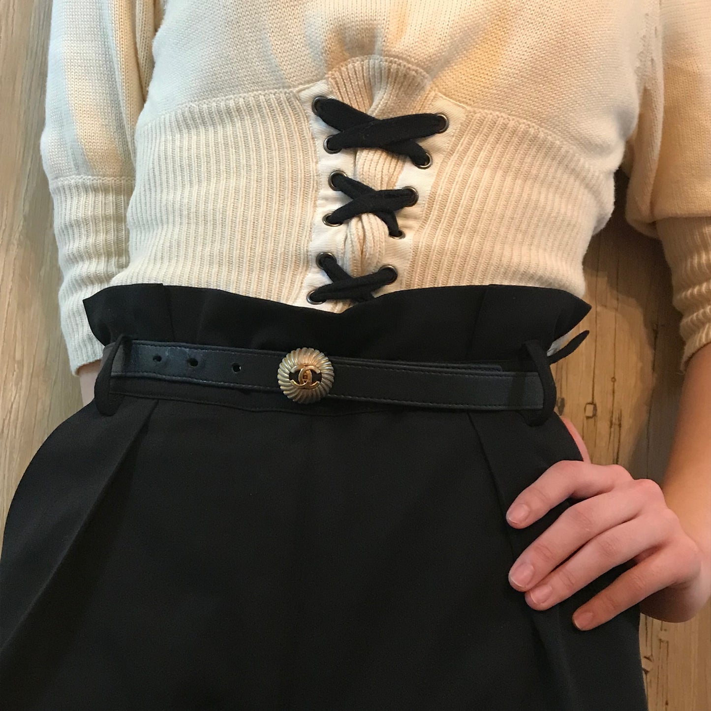 OLD CHANEL　ココマーク レザー細ベルト(黒)