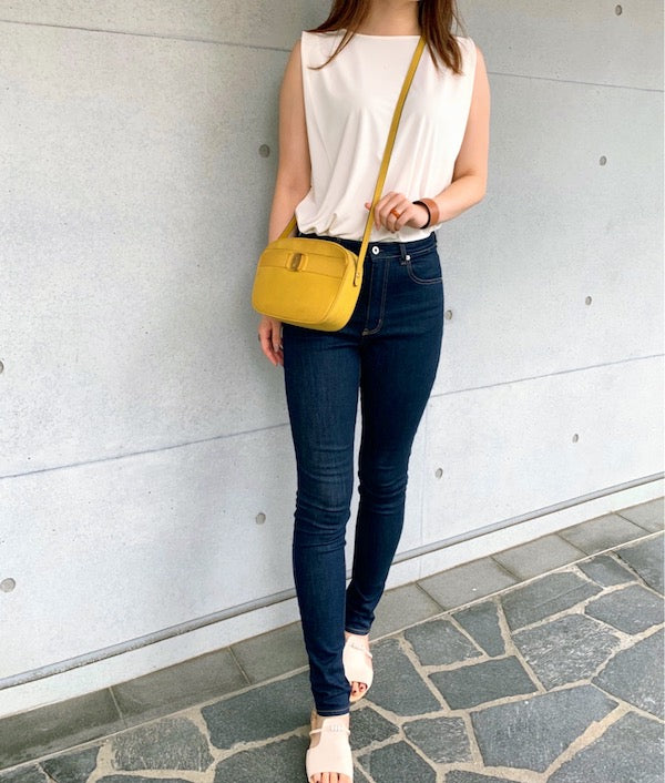 Salvatore Ferragamo  Varaリボン ポシェットバッグ（黄/ヌバック）