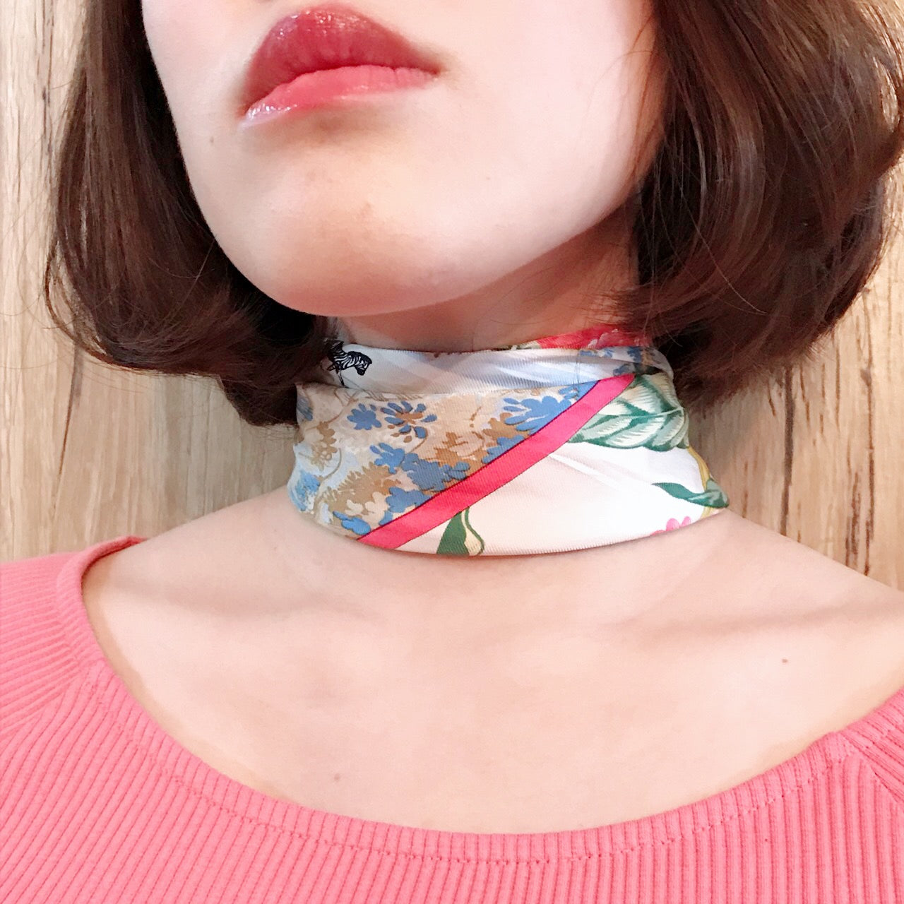 HERMES　大判カレ90　オウム×花（ピンク系）