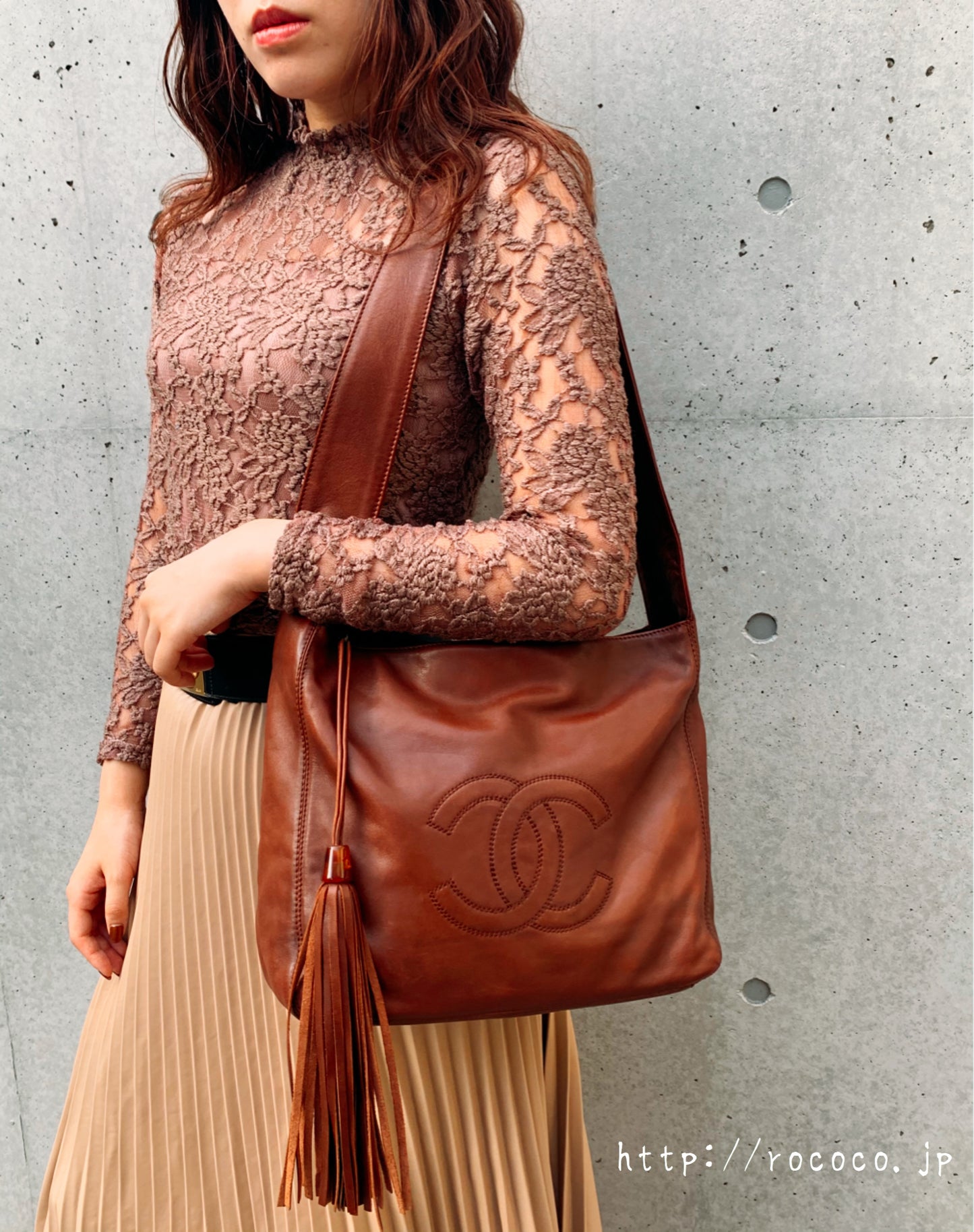 OLD CHANEL　フリンジ付ココマークステッチ総革ショルダー（茶）