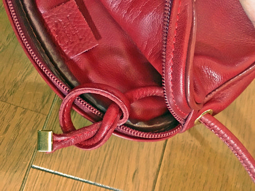 Longchamp　総革ミニポシェット(赤)