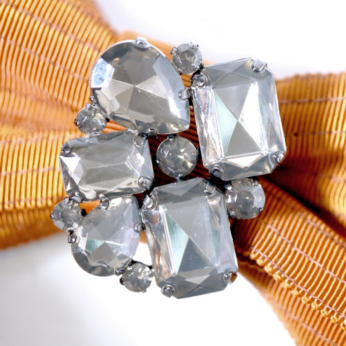 LANVIN en Bleu ビジュー付リボンブローチ（テラコッタ）