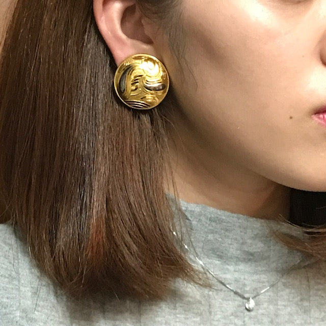 大ぶりイヤリング☆ LANVIN 大ぶりイヤリング（ゴールド×シルバー） – Vintage Shop Rococo