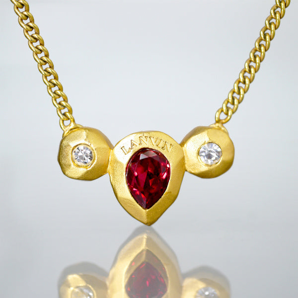 LANVIN　レッドストーン エンジェルネックレス（ゴールド）
