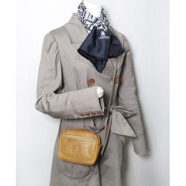 LOEWE　アナグラムロゴ 斜めがけミニポシェット（茶）