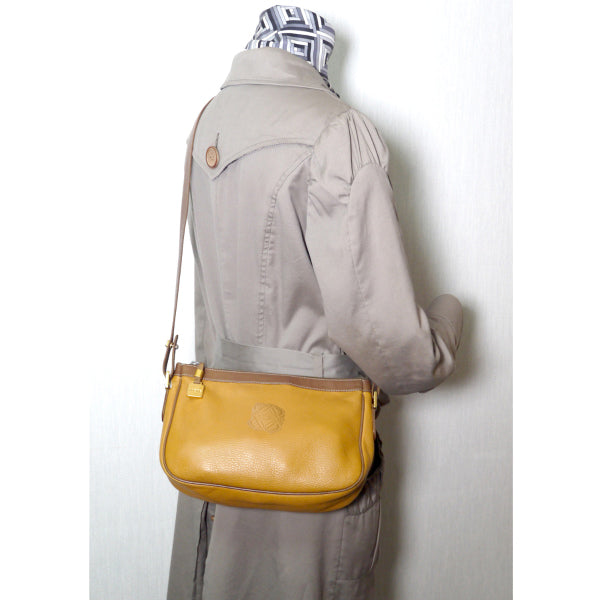LOEWE　アナグラムロゴ 2WAYバッグ（黄）