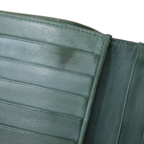 LOEWE　アナグラムロゴ ラム革折り財布（アースグリーン）