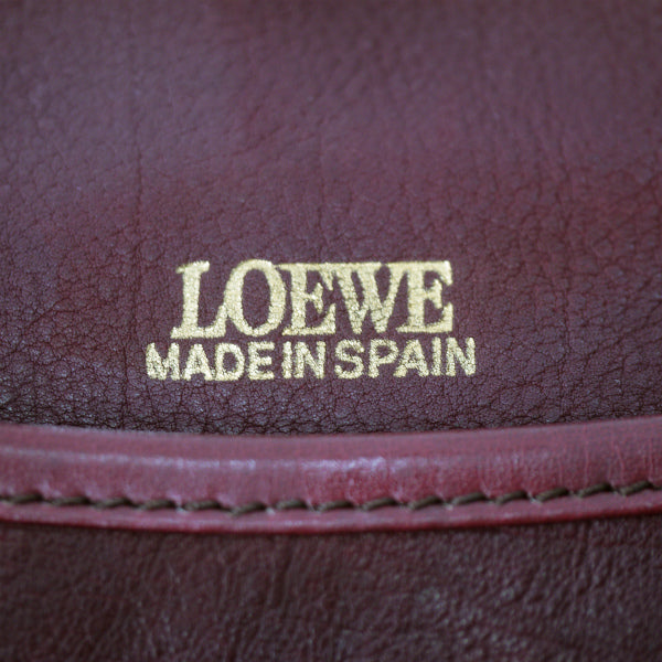 LOEWE　アナグラムロゴ スエード半円ポシェット（ボルドー）