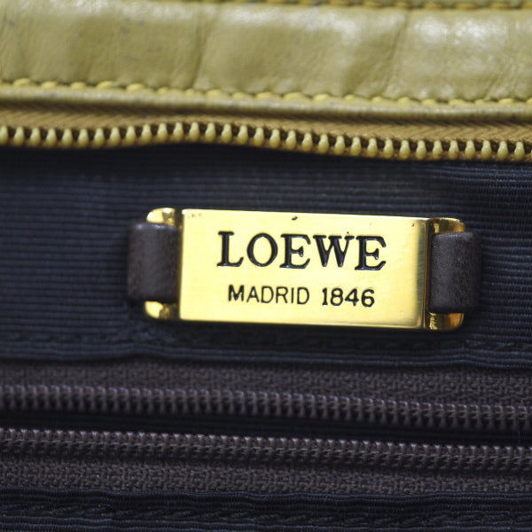LOEWE　アナグラムロゴ スエード半円ショルダー（オリーブ）