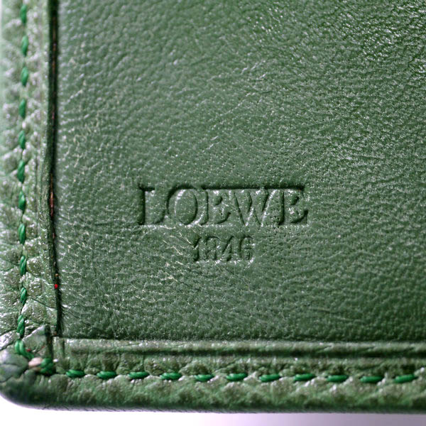 LOEWE　アナグラムロゴ レザー折り財布（緑）