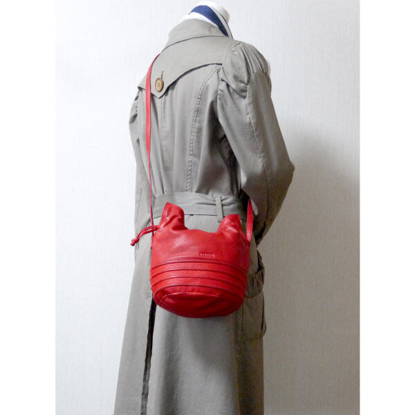 LOEWE ロゴライン巾着ナッパレザーショルダー（赤）